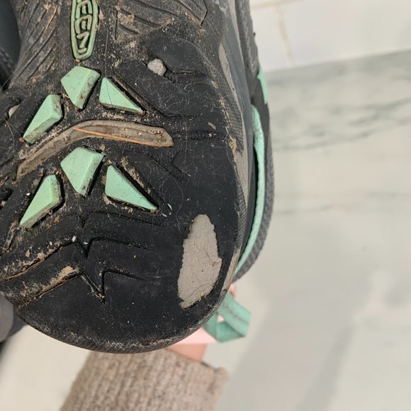 [SOLD] Keen Targhee Vent Outdoor Hiking Shoes (Flaw) - Picture 9 of 10